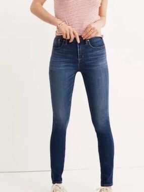Madewell 10” High-Rise Skinny Jeans in Medium-Dark Blue Wash